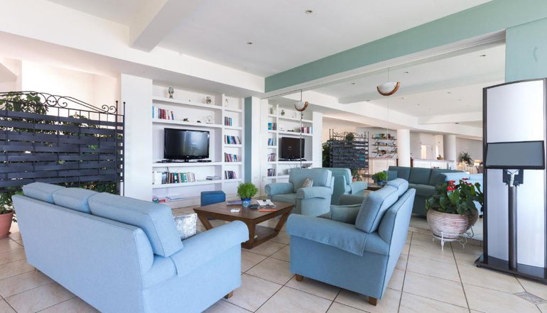 Niforeika Beach Hotel & Bungalows