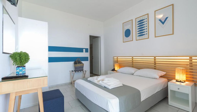 Niforeika Beach Hotel & Bungalows