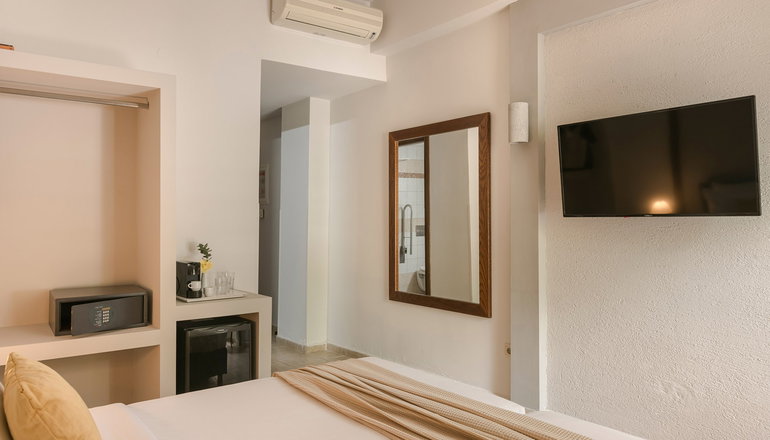 Niki Beach Hotel