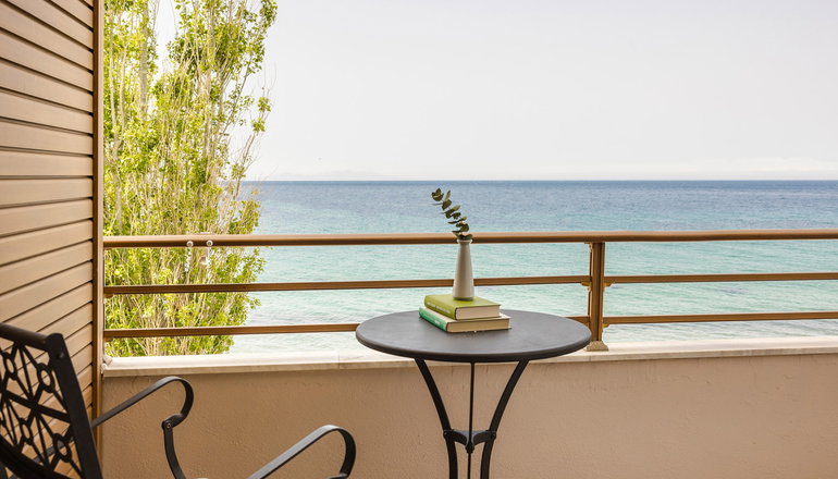 Niki Beach Hotel