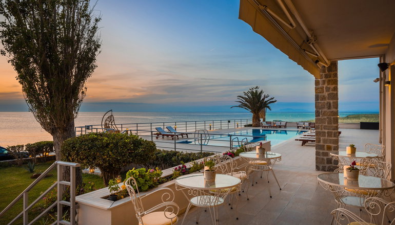 Niki Beach Hotel