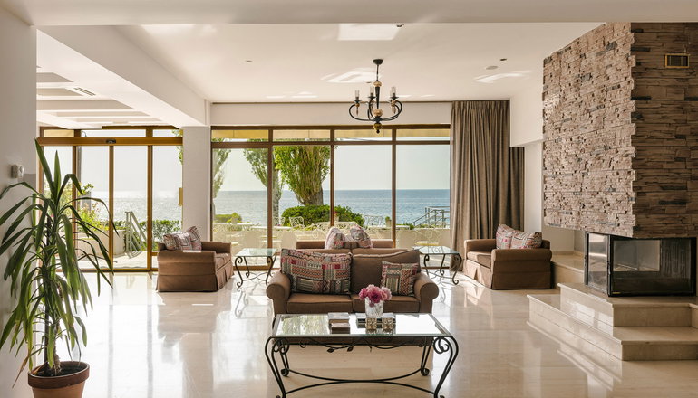 Niki Beach Hotel