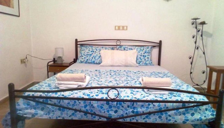 Nikos Rooms