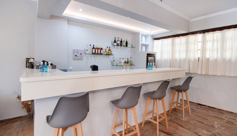 Nostos Hotel
