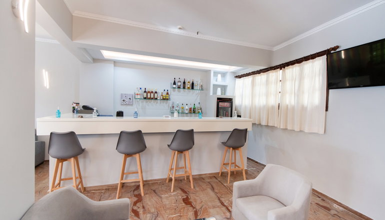 Nostos Hotel