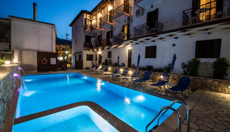 Nostos Hotel