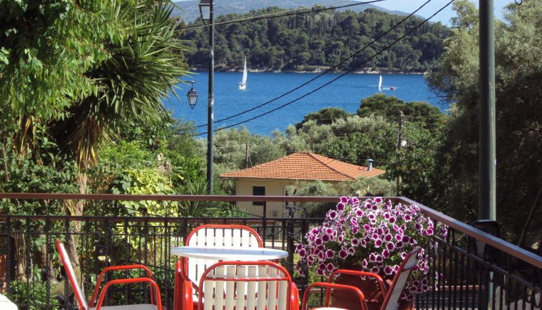 Nostos Hotel