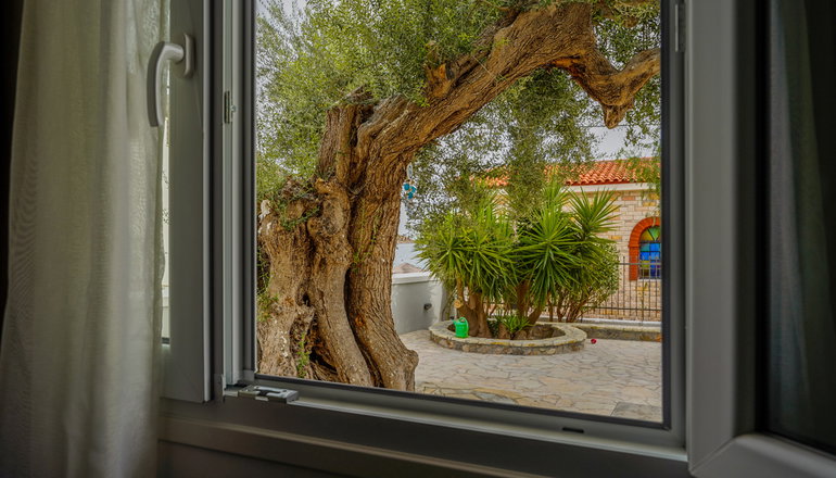 Oasis Studios - Άγιοι Πάντες, Γαλαξίδι