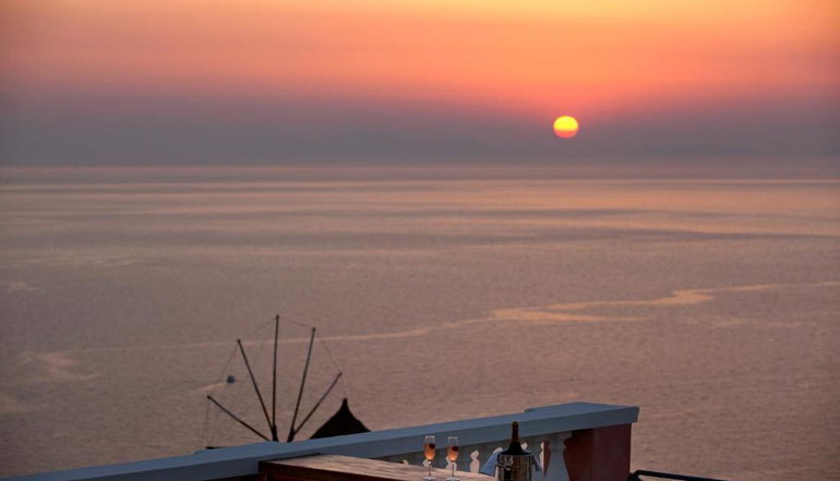 Oia Mansion