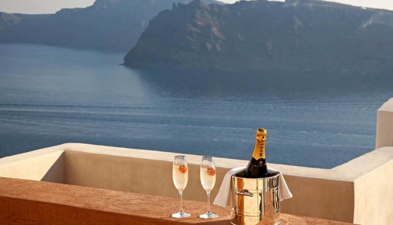 Oia Mansion