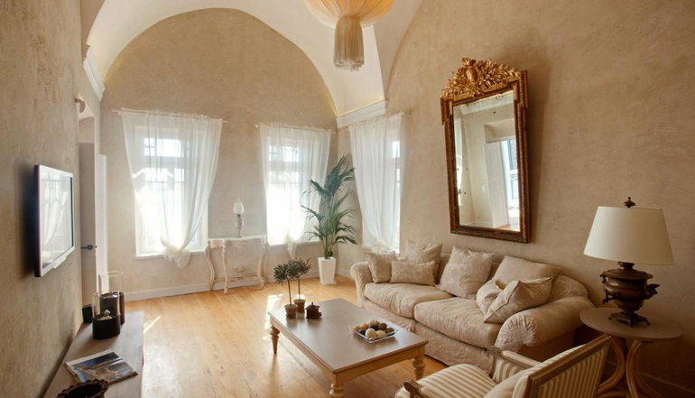 Oia Mansion
