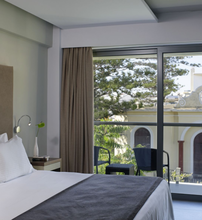 Oktober Hotel
