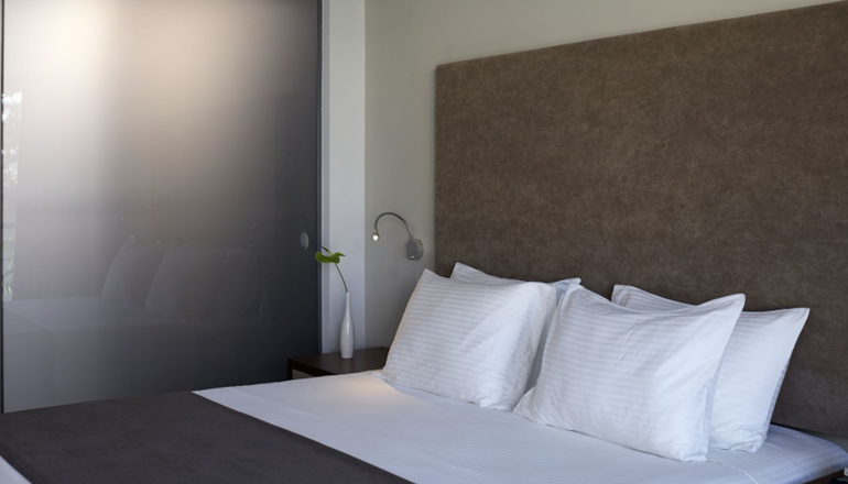 Oktober Hotel