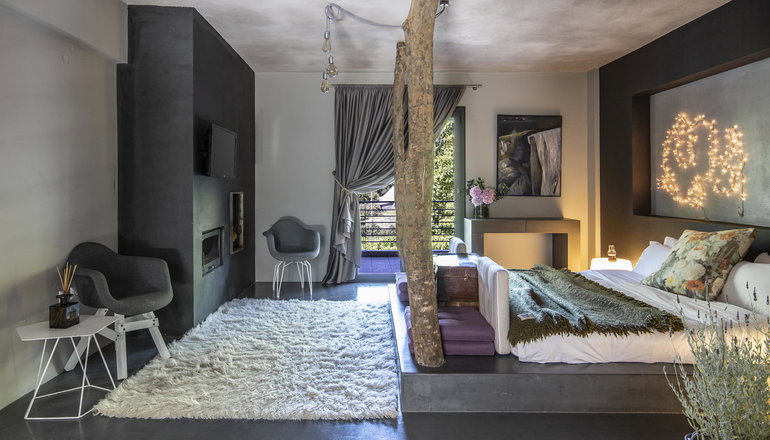Oniropetra Boutique Hotel