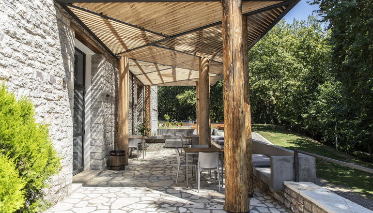 Oniropetra Boutique Hotel