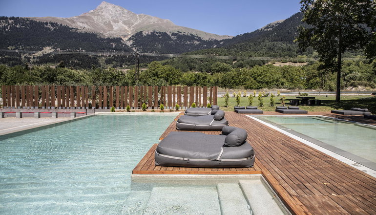 Oniropetra Boutique Hotel