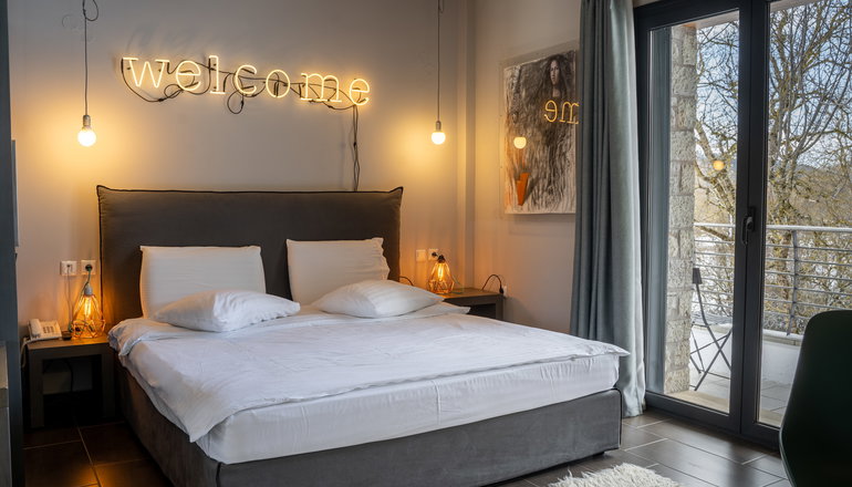 Oniropetra Boutique Hotel