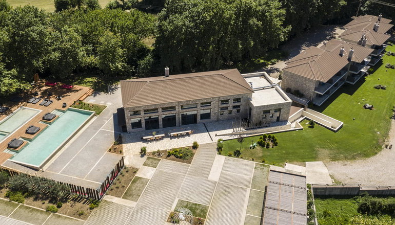 Oniropetra Boutique Hotel
