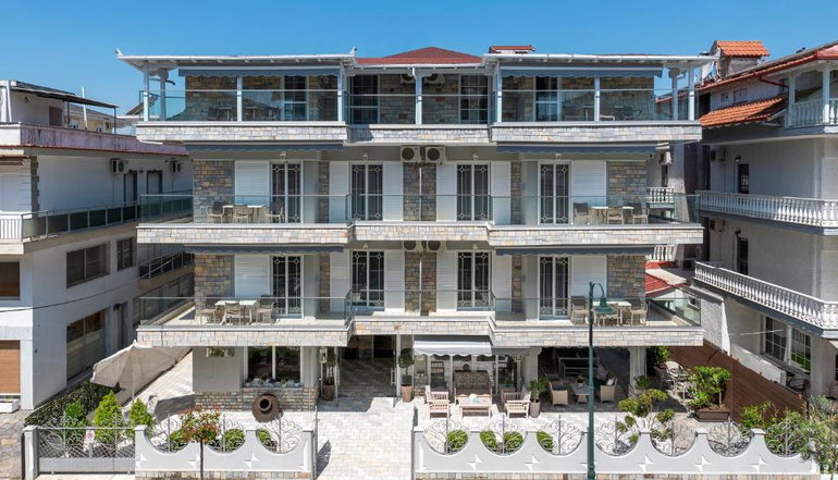 Ouzas Luxury Hotel