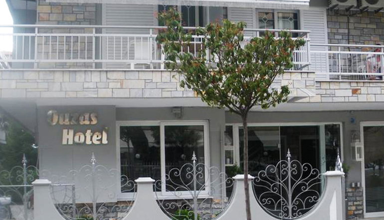 Ouzas Luxury Hotel