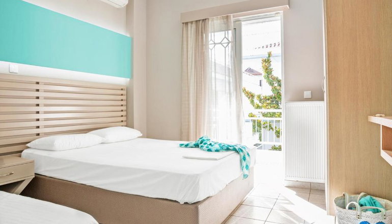 Ouzas Luxury Hotel
