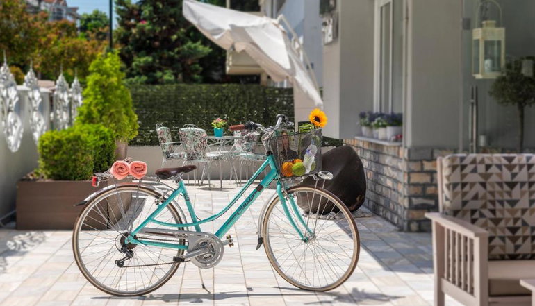 Ouzas Luxury Hotel