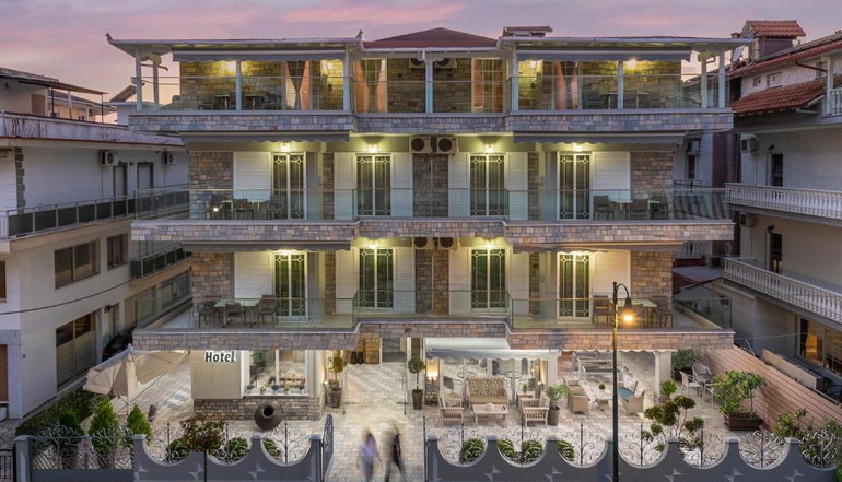 Ouzas Luxury Hotel