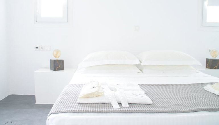 5* Ow Andros Luxury Suites