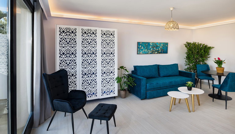 Palm Island Suites