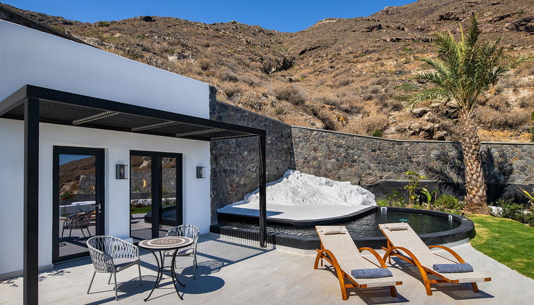 Palm Island Suites