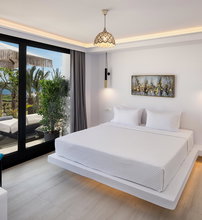Palm Island Suites
