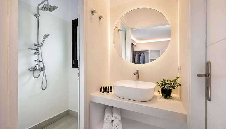 Palm Island Suites