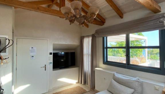 Panellinion Luxury Rooms