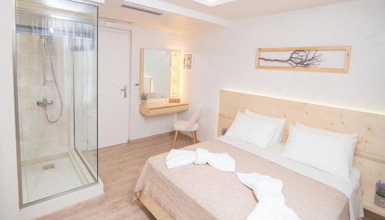 Panellinion Luxury Rooms