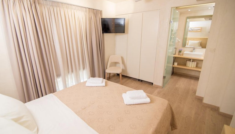 Panellinion Luxury Rooms