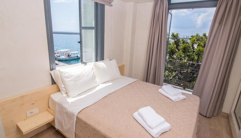 Panellinion Luxury Rooms