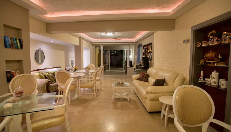 Panorama Suites & Spa