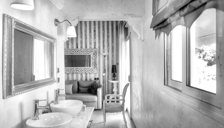 Panorama Suites & Spa