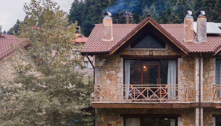Dreamwood Chalet by Bill & John Apartments & Villas