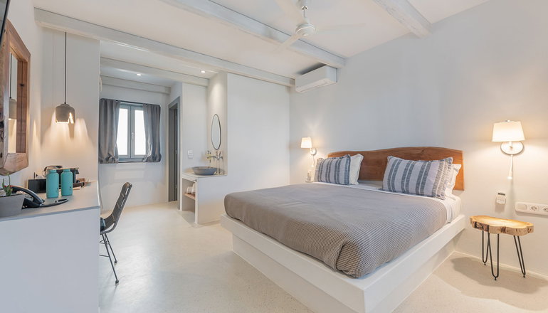 Paros Cape Suites