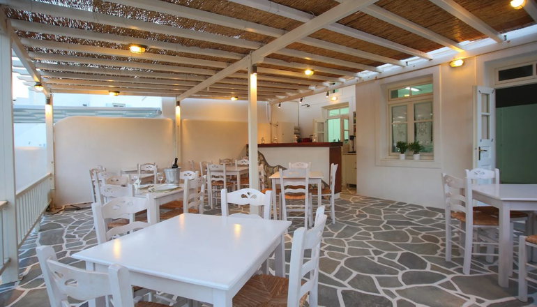 Paros Inn Seafront - Λογαράς, Πάρος
