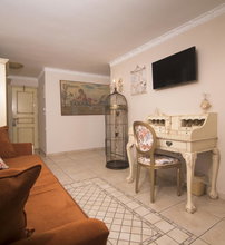 Parthenon Art Hotel