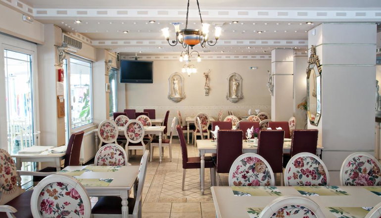 Parthenon Art Hotel