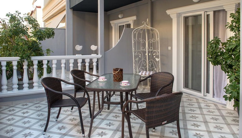 Parthenon Art Hotel