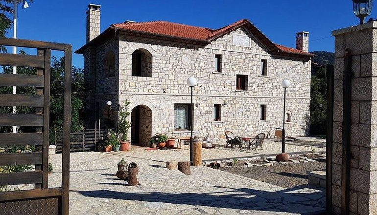 Petra & Elato Art Hotel