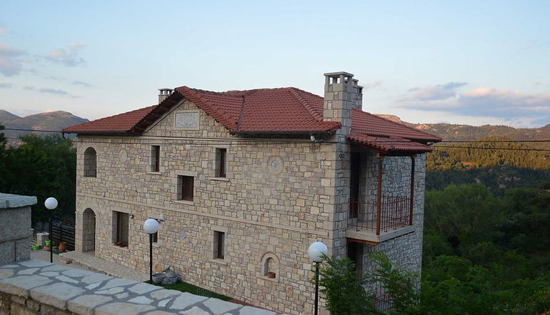 Petra & Elato Art Hotel