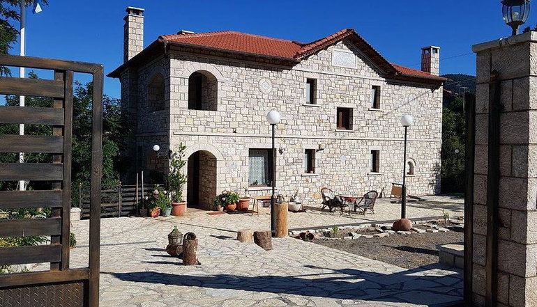Petra & Elato Art Hotel