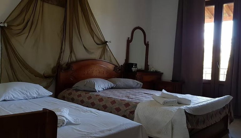 Petra & Elato Art Hotel