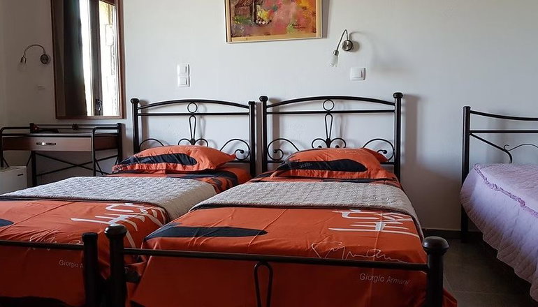 Petra & Elato Art Hotel