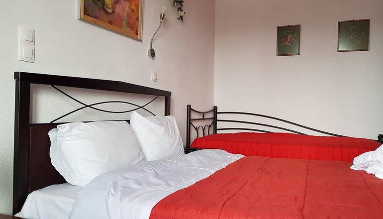 Petra & Elato Art Hotel